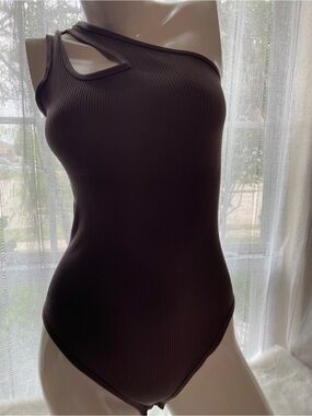 Ribbed One-Shoulder Tank with Subtle Logo - Chocolate Brown